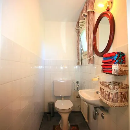 - Zeit Apartment